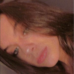 Meet your Posher, Jade